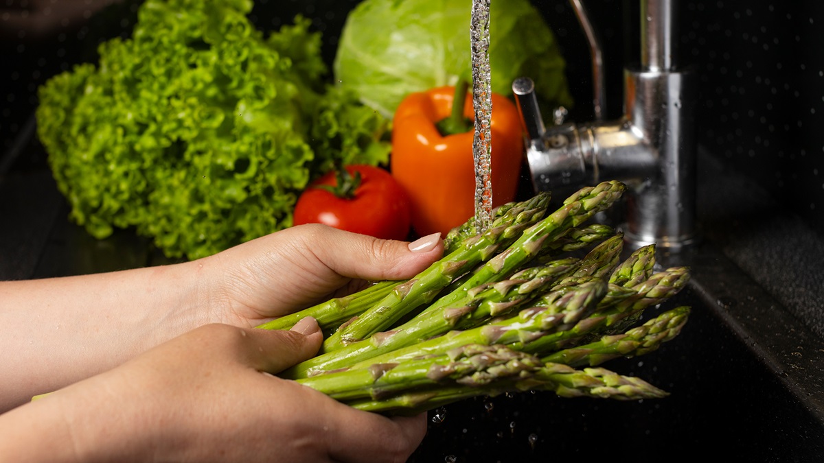Fresh produce in Chicago including fruits and vegetables available year-round at Fresh Farms locations