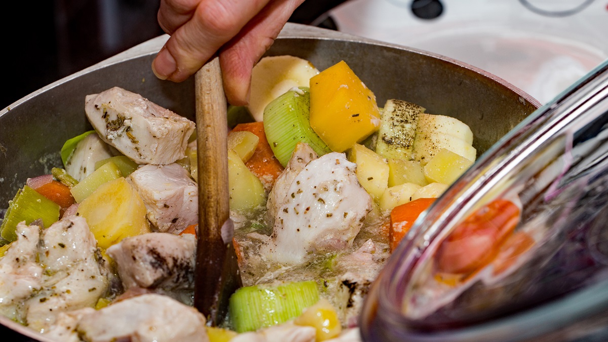 easy weeknight dinner recipes made with fresh produce from Fresh Farms